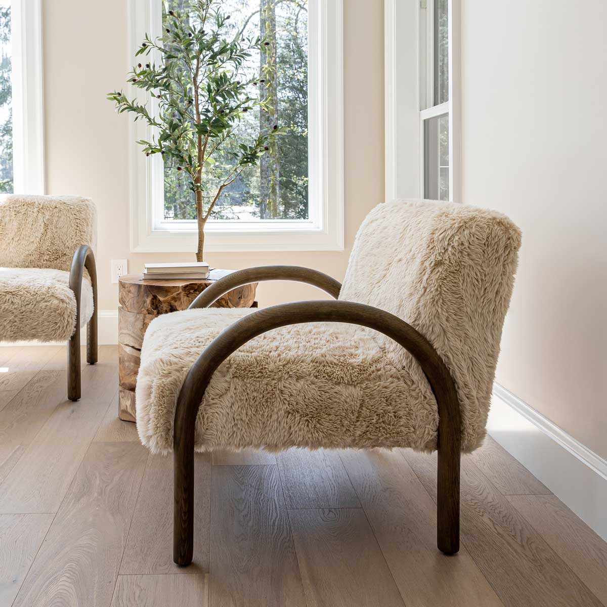 Eros Chair - Shaggy Sand