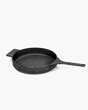 GRILL PAN BLACK SURFACE