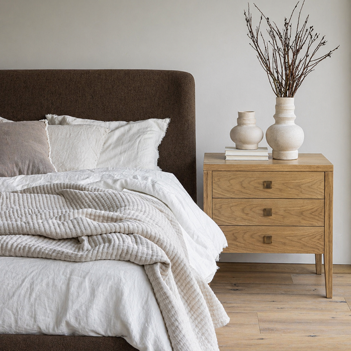 Filly Queen Bed - Velvet Coffee