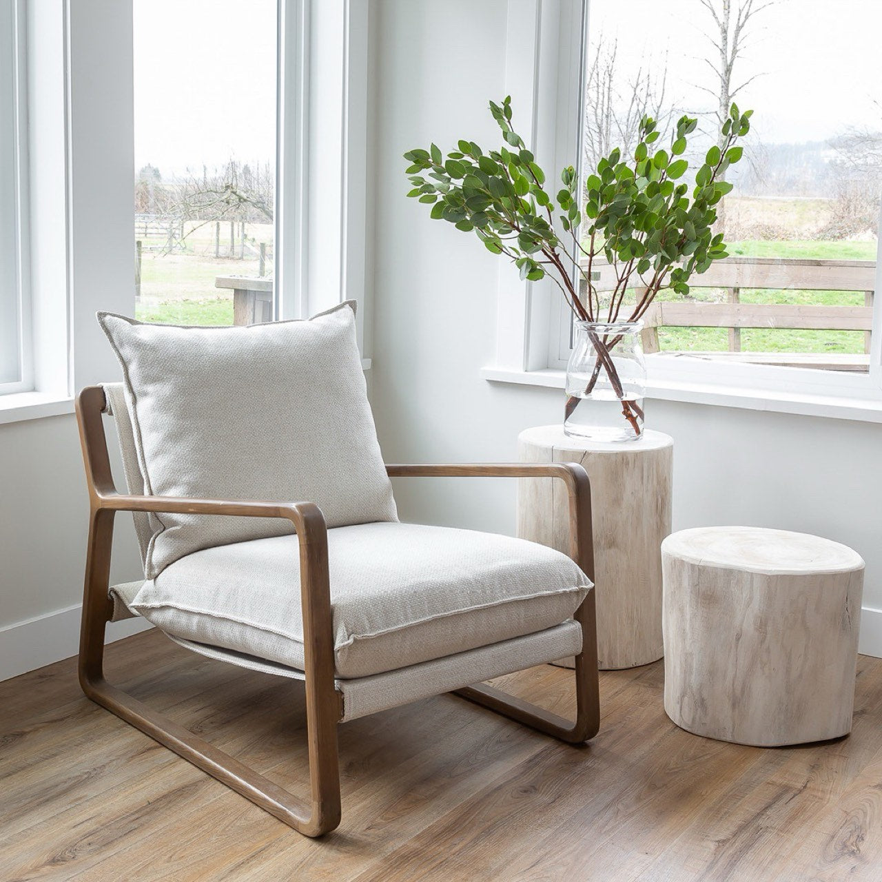 Nova Wide 16" Stump - Round - White