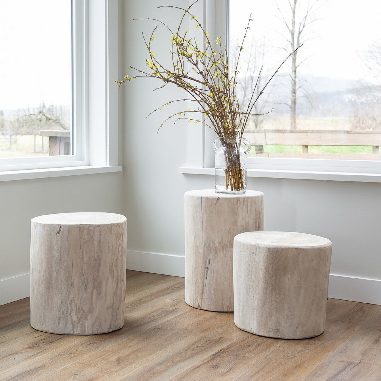 Nova Wide 16" Stump - Round - White
