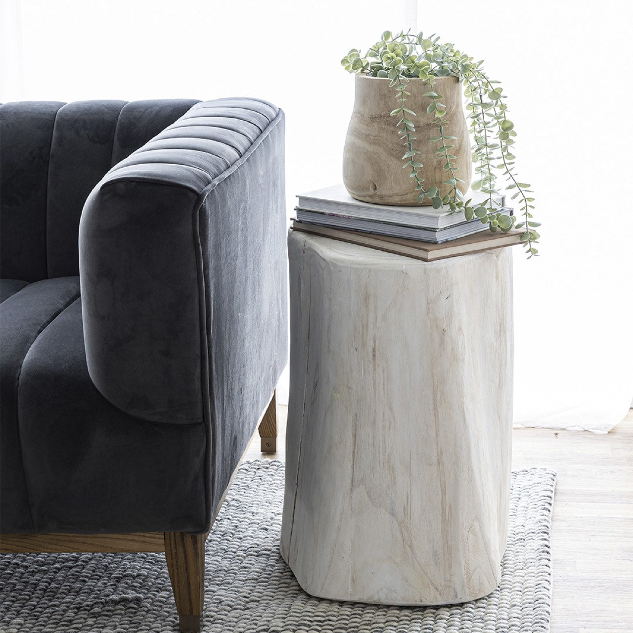 Nova Wide 21" Stump - Round - White