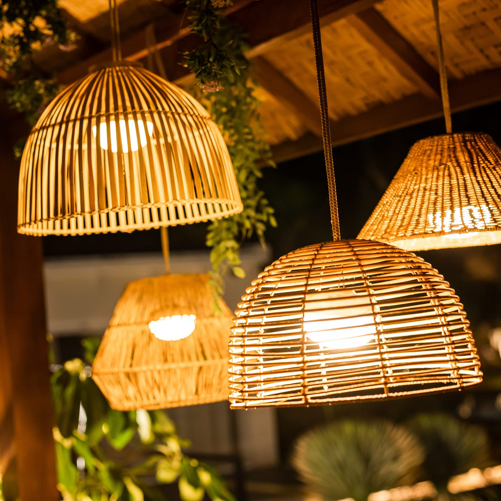 Reona Hanging Pendant - Outdoor Use & Rechargeable