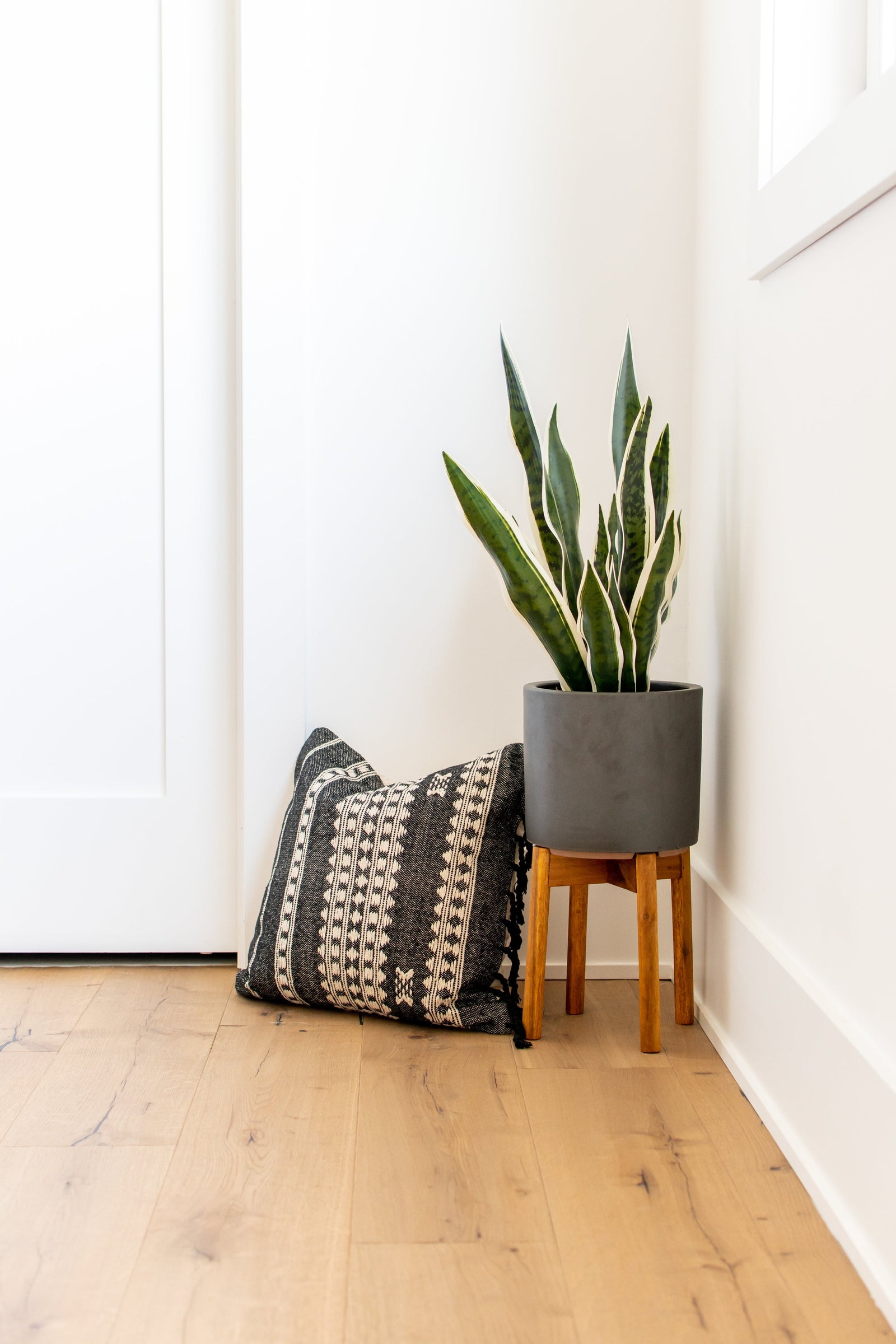 BHUJODI PILLOW COVER - CHARCOAL