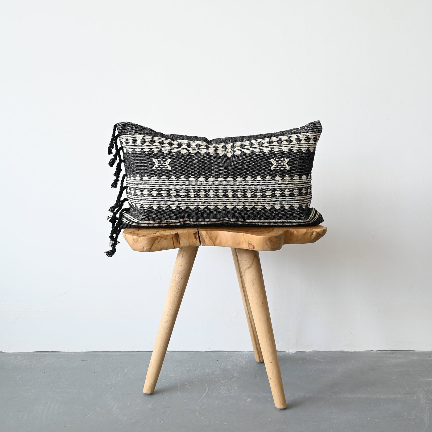BHUJODI PILLOW COVER - CHARCOAL