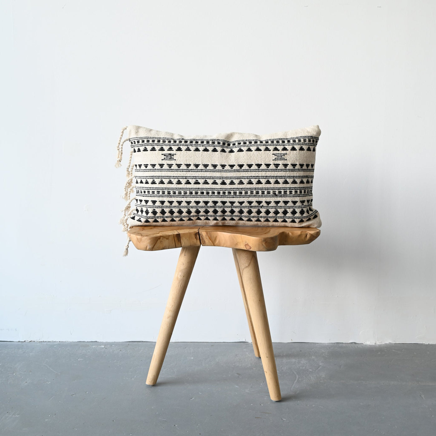 BHUJODI PILLOW COVER - CREAM