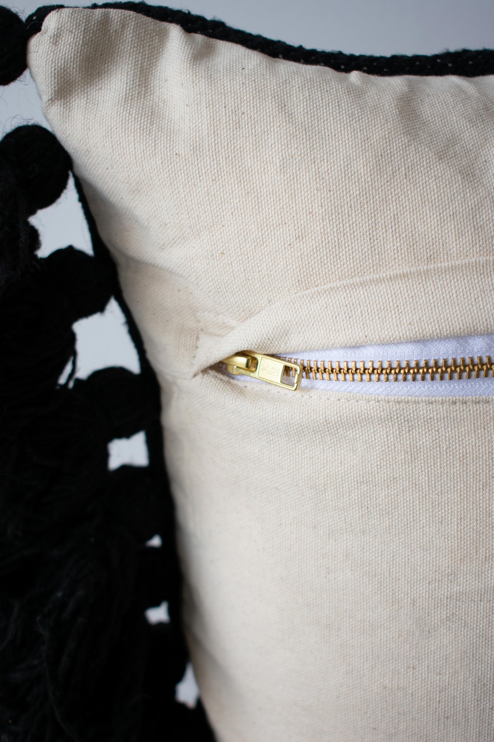 COTTON CANVAS - HUGH