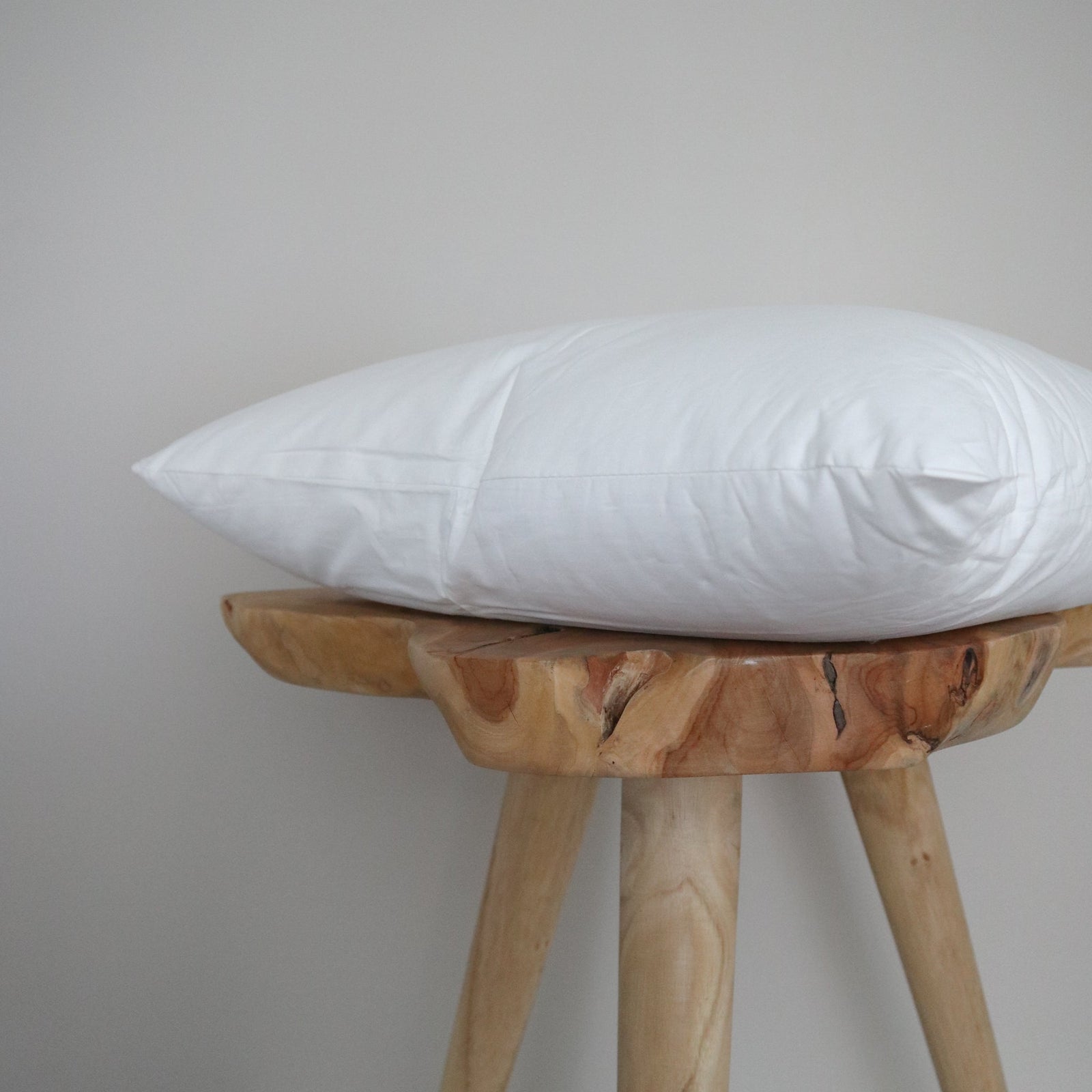 FAUX DOWN CUSHION INSERT FOR 22" X 22"