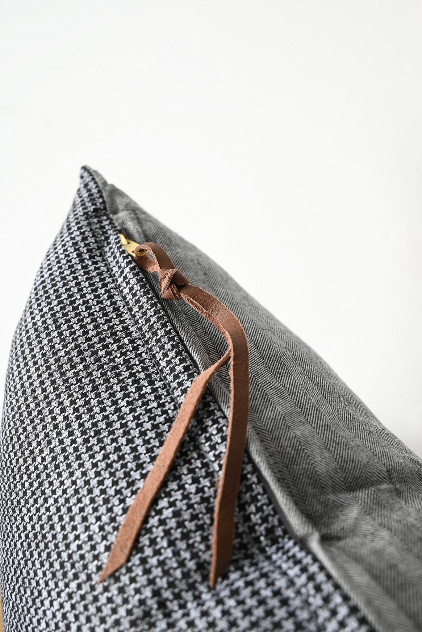 COTTON - HERRINGBONE MULHOLLAND
