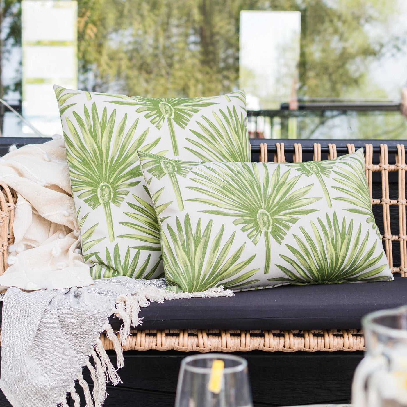 OUTDOOR PILLOW - GREEN PALM LEAF LUMBAR