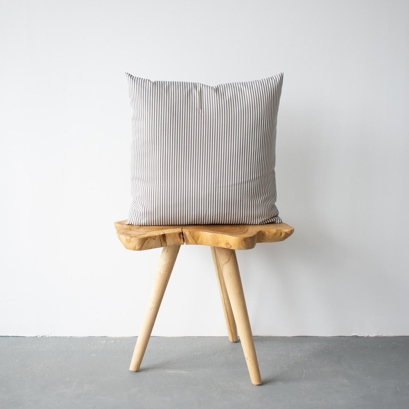 OUTDOOR PILLOW - GREY STRIPE 20"