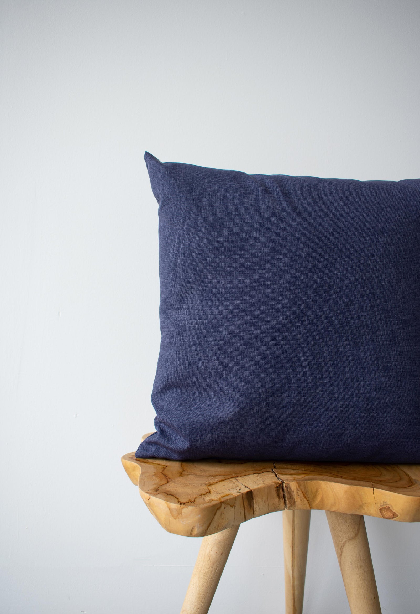OUTDOOR PILLOW - NAVY 20"