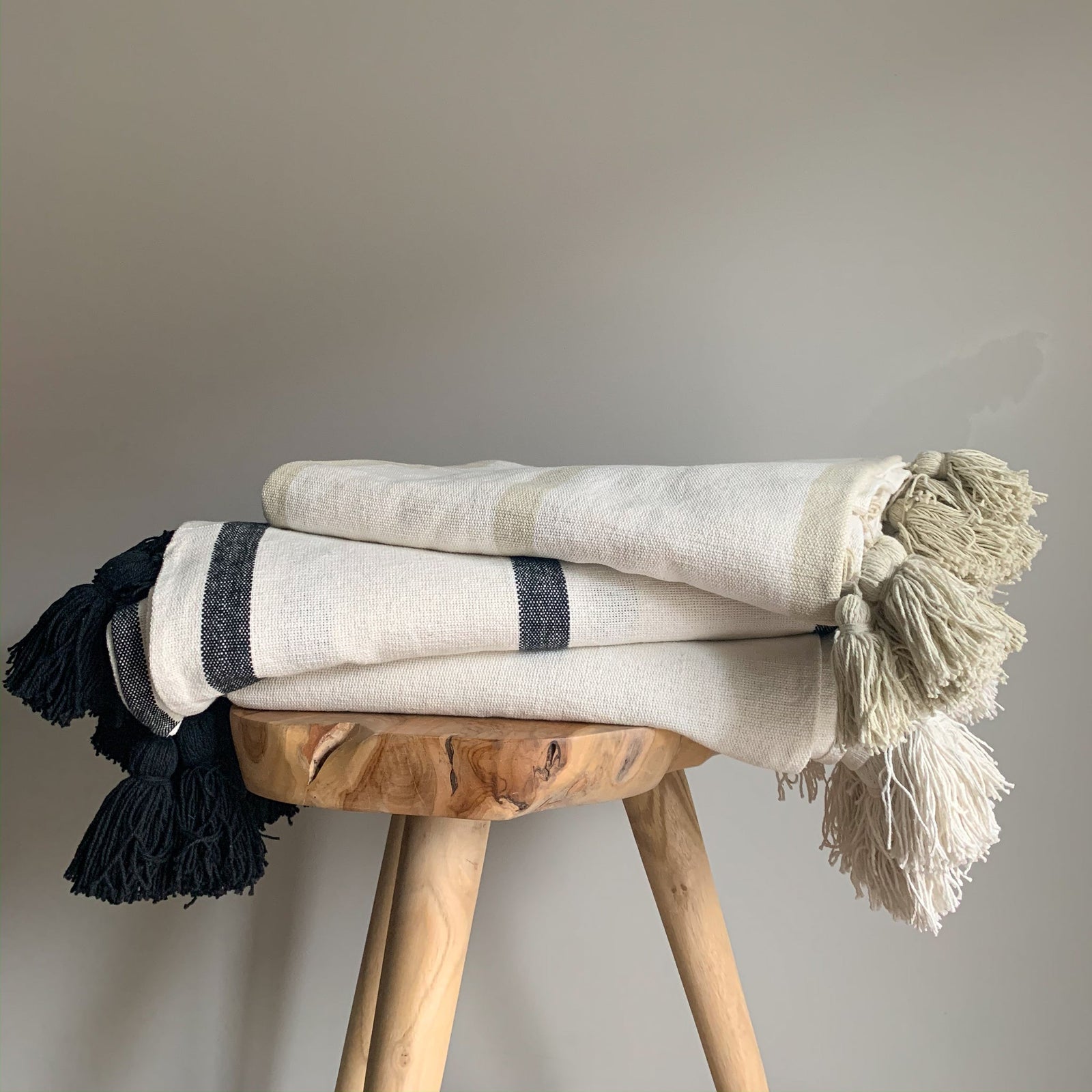 THROW BLANKET - WILMA