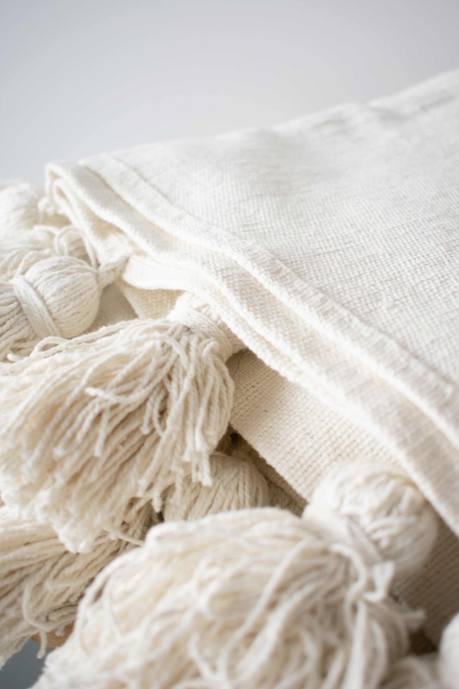 THROW BLANKET - FREYA