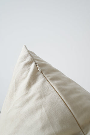 VELVET - IVORY 18"