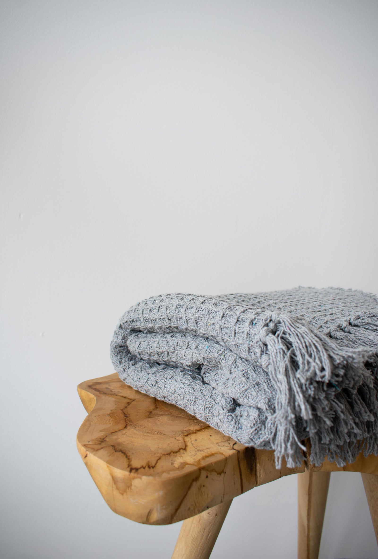 THROW BLANKET - WAFFLE GREY