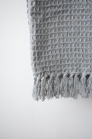 THROW BLANKET - WAFFLE GREY