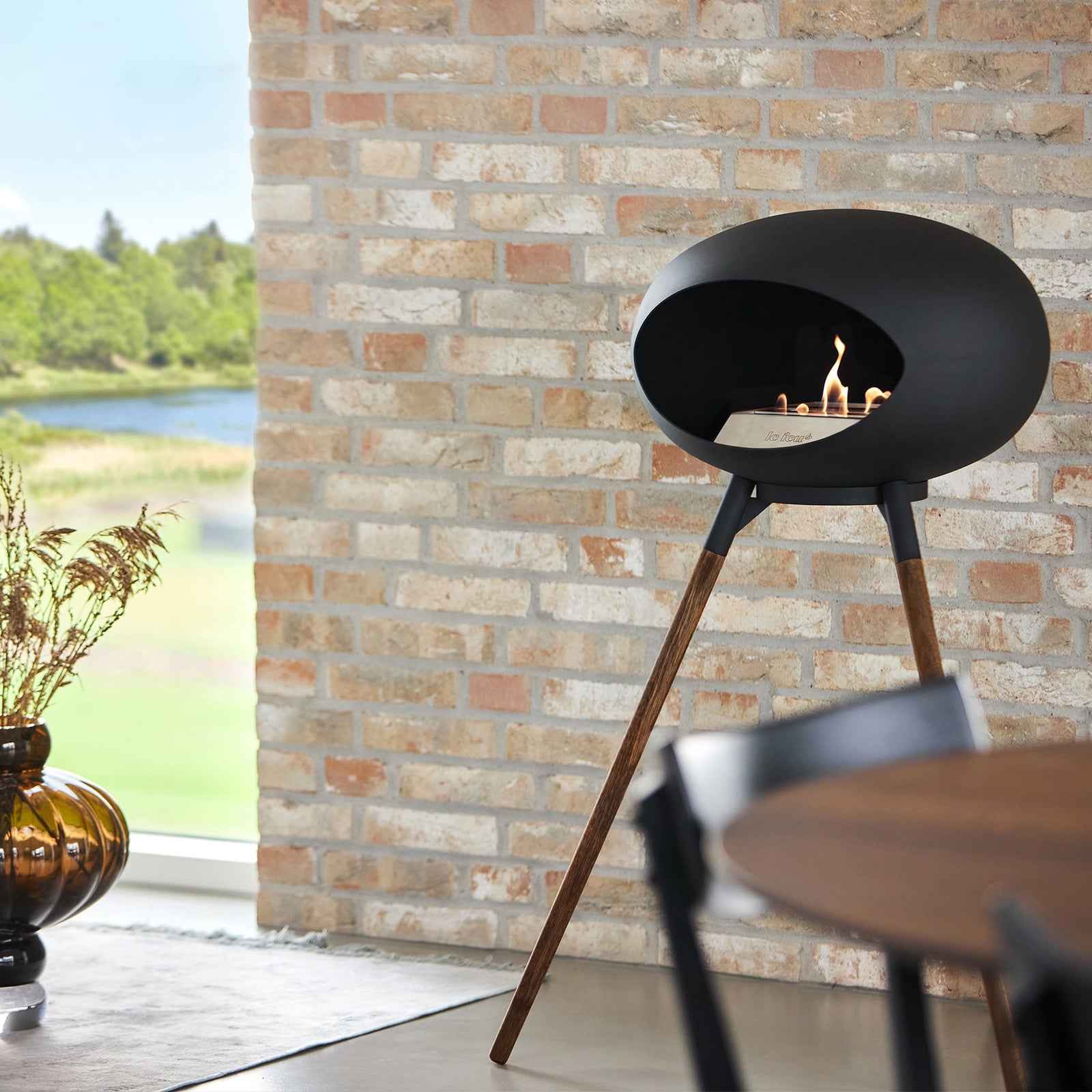 Le Feu Ground High Dome Matte Black Fireplace - BioEthanol Fuel