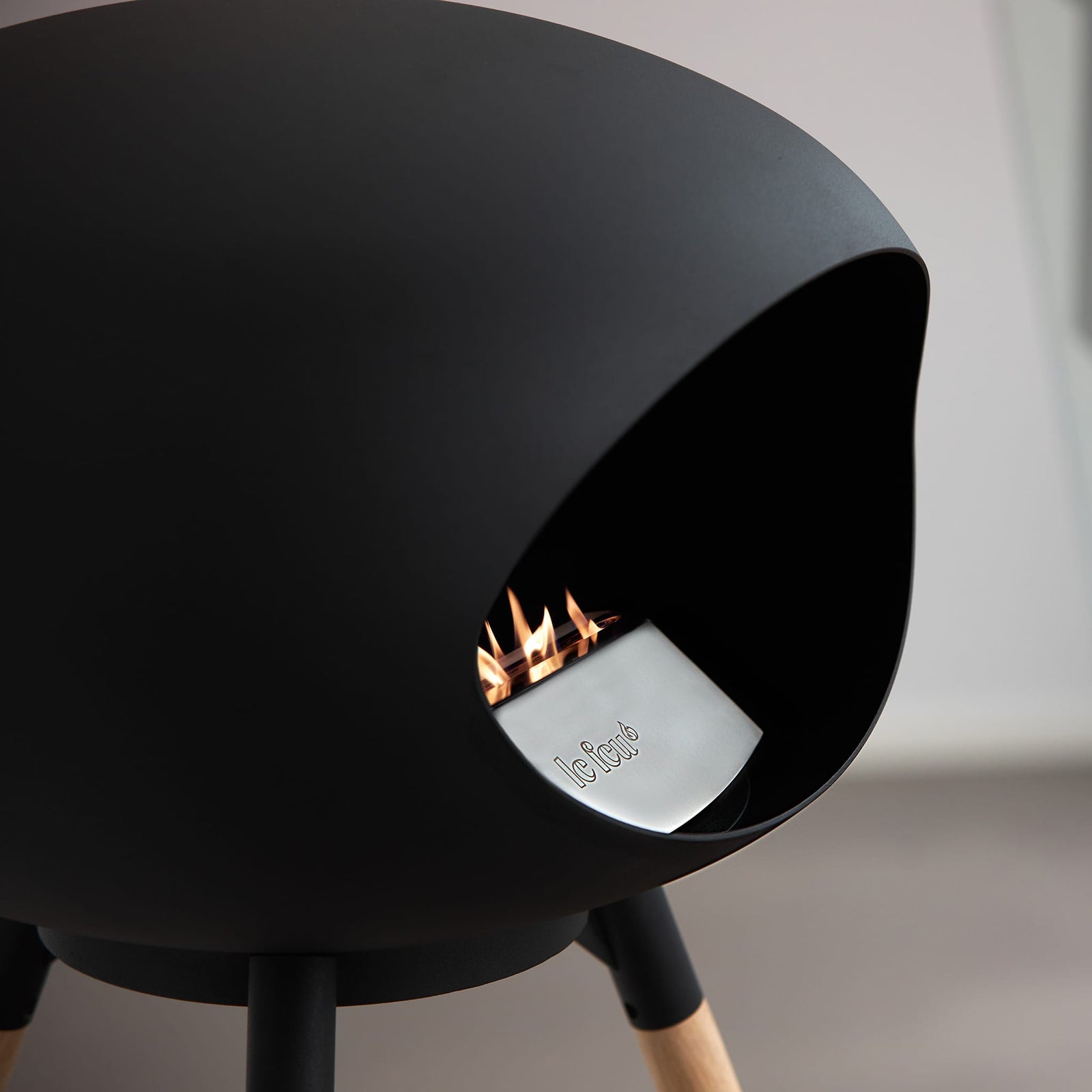 Le Feu Ground High Dome Matte Black Fireplace - BioEthanol Fuel