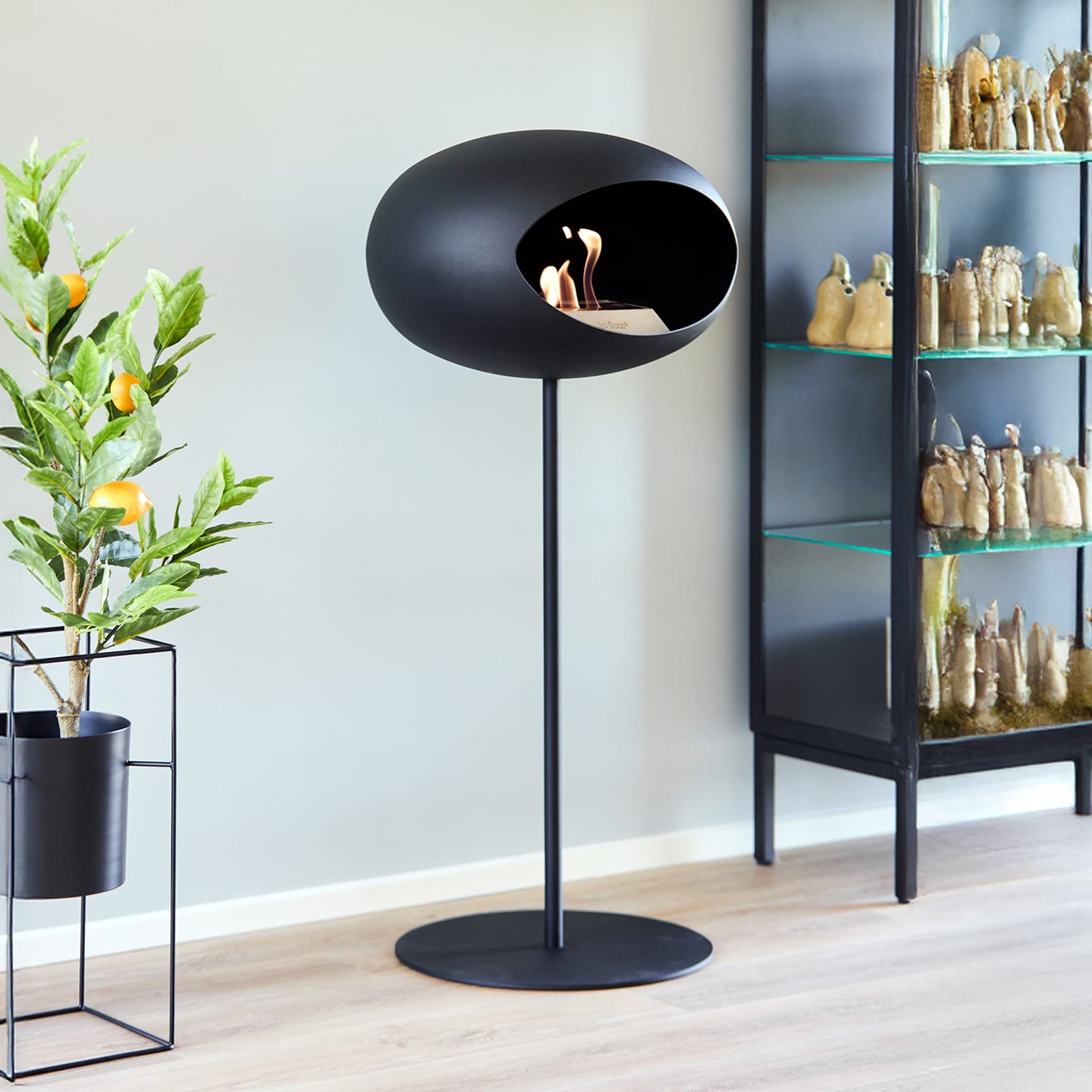 Le Feu Freestanding Matte Black Fireplace - BioEthanol Fuel