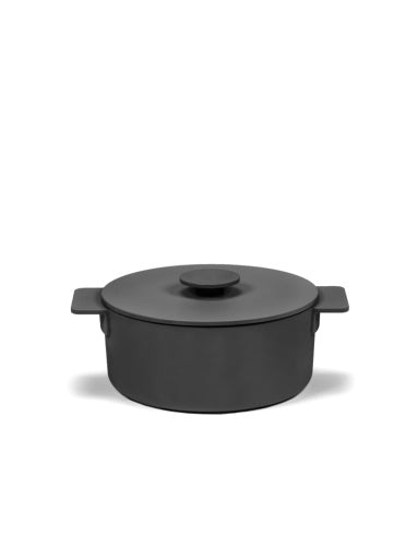 Surface Medium Cast-Iron Cooking Pot