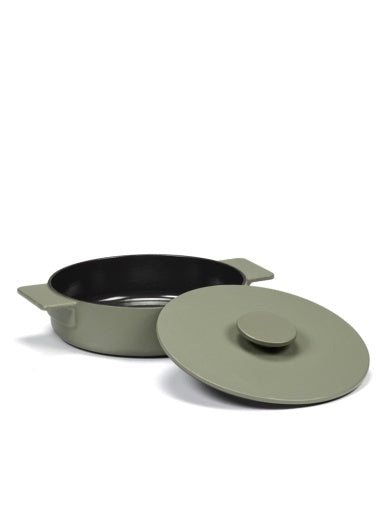 Surface Medium Cast-Iron Casserole